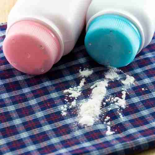 Baby powder in hairs Help Women