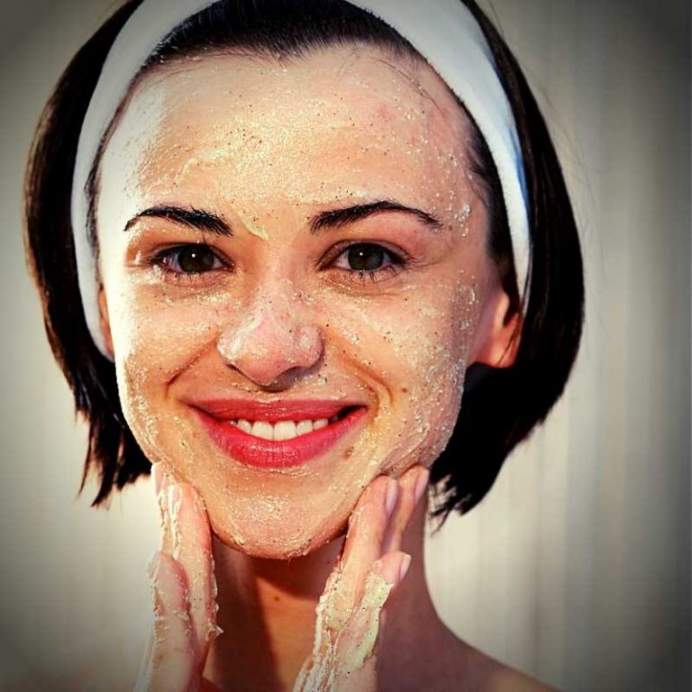 How to use Baking Soda as Face Scrub? Help Women